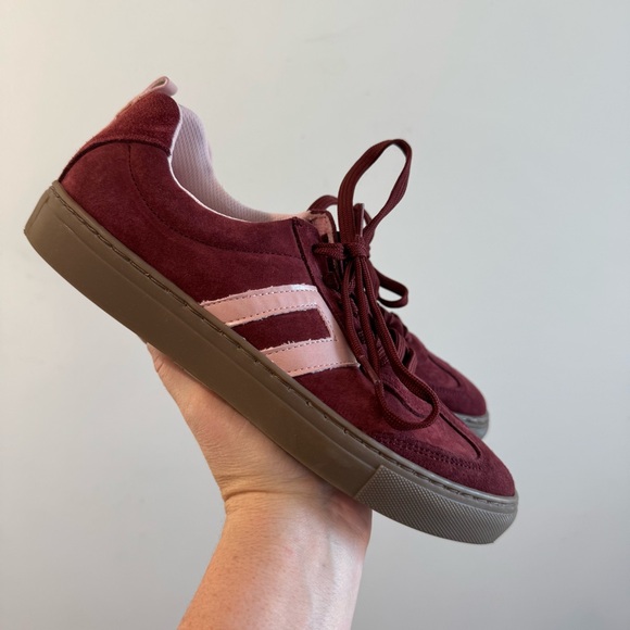 Cruza Burgundy Suede Low Top Sneakers Size 38 - Picture 2 of 7